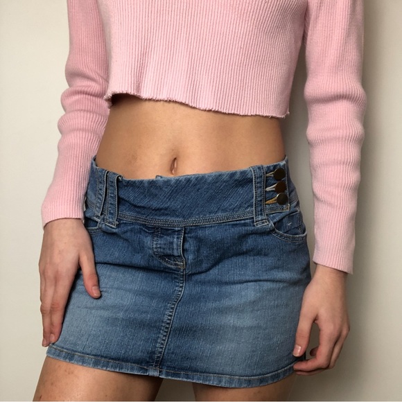 Y2K Wide Belt Button Mini Denim Skirt! - Picture 1 of 6